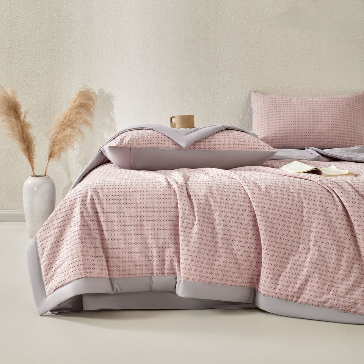 91家纺网 家纺一手货源 找家纺 吾诺家居 2026春夏新款全棉大提花棉花夏被夏凉被空调被-四叶草系列 四叶草-粉