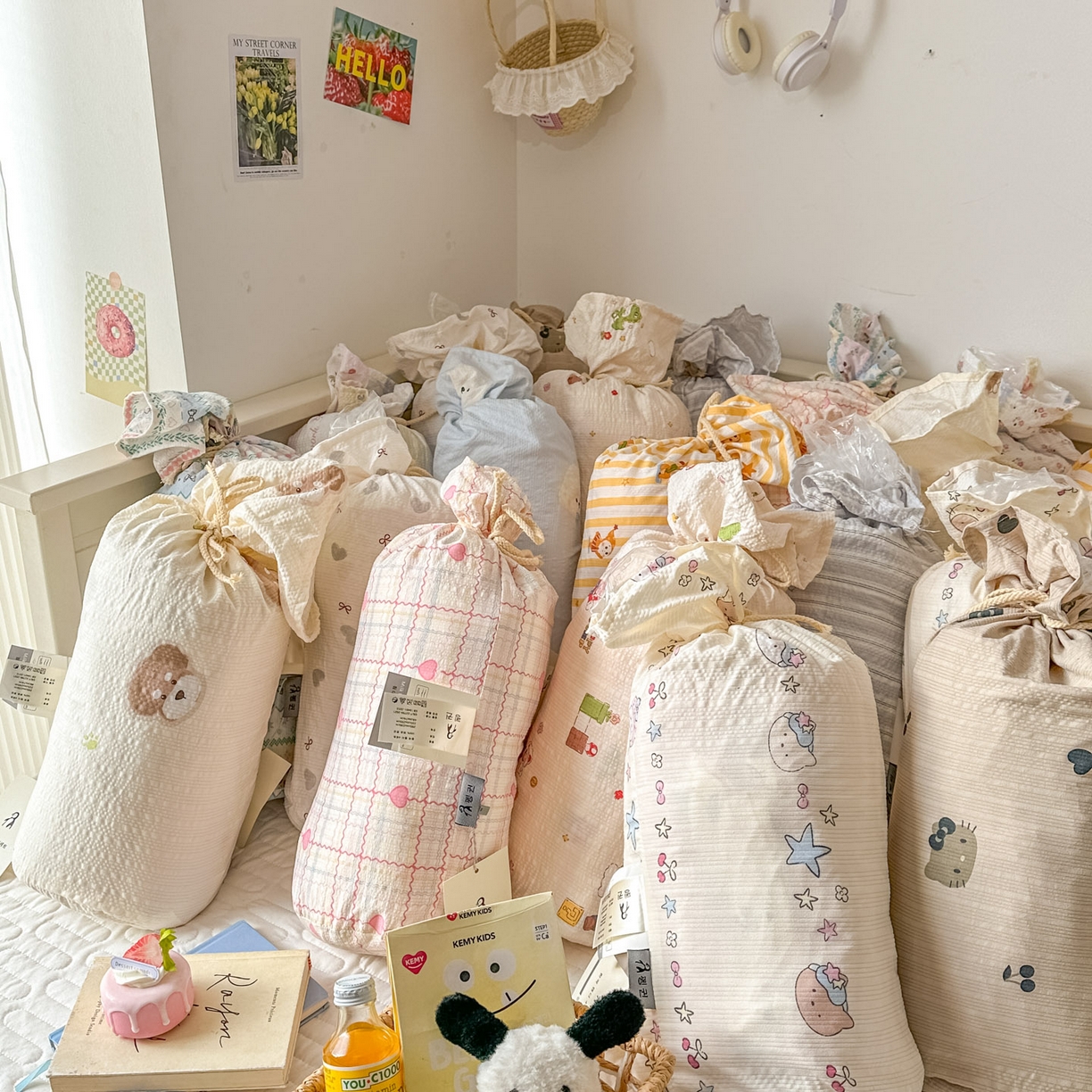 91家纺网 家纺一手货源 找家纺 暖伊家居 2026新款糖果小布袋泡芙纱四件套 组合图仅供展示