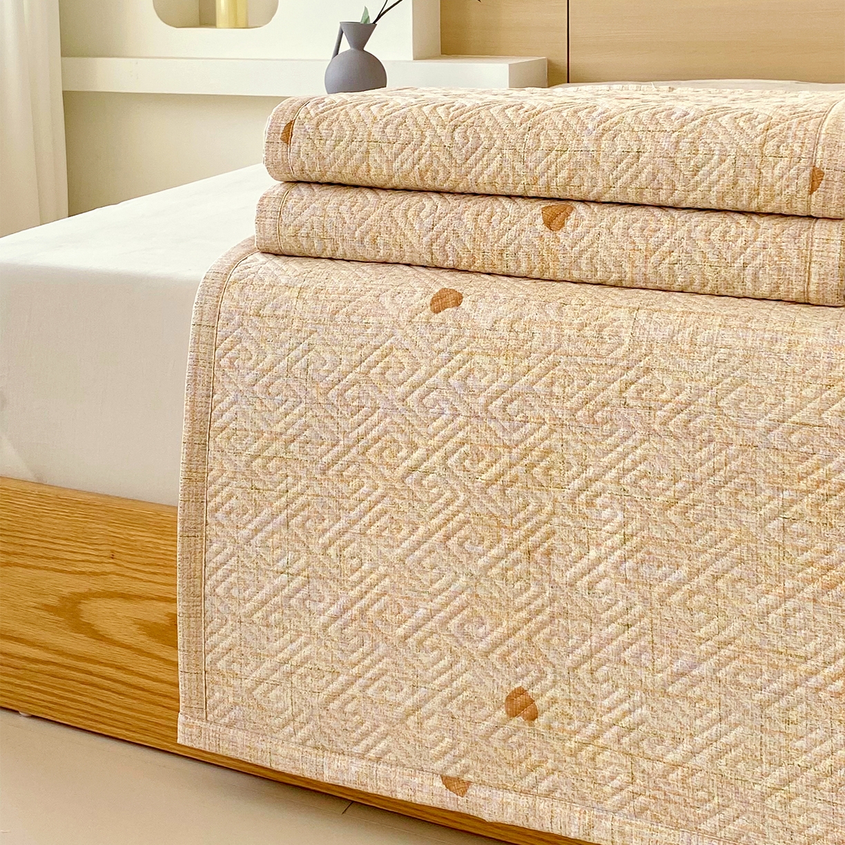 91家纺网 家纺一手货源 找家纺 金鑫汇家纺 2026春夏新款成人床新花型老粗布夹棉床盖软凉席席子可以机洗 心之恋