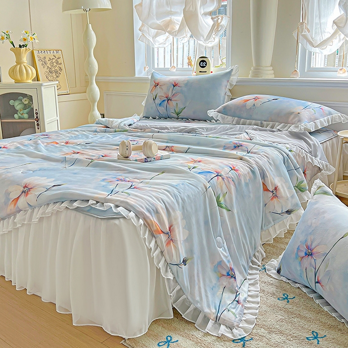 91家纺网 家纺一手货源 找家纺 栩裕纺织 2026新款（常年不断货）A类凉感丝床裙款凉席夏被四件套花边空调被三件套 蒙丽斯