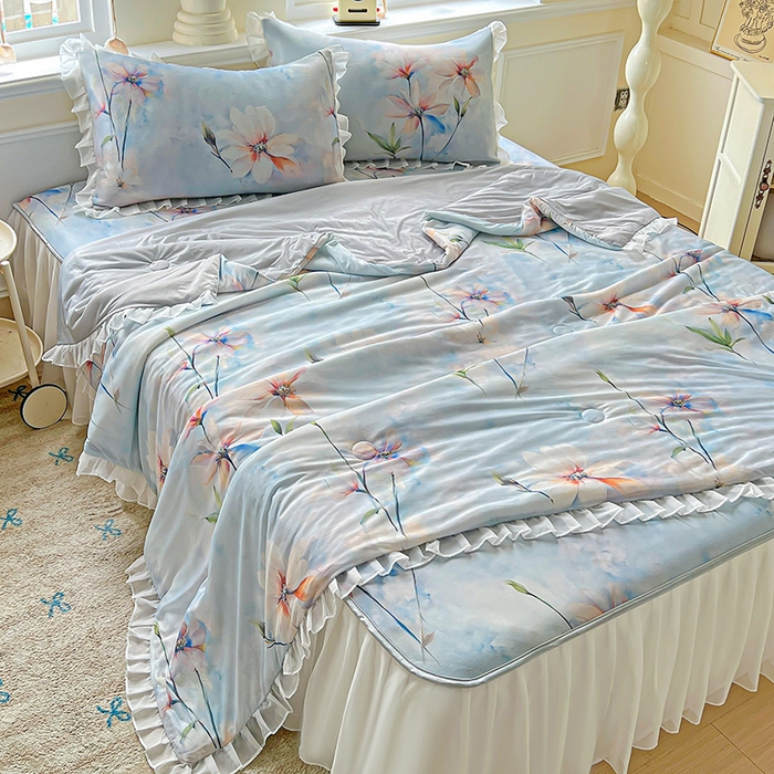 91家纺网 家纺一手货源 找家纺 栩裕纺织 2026新款（常年不断货）A类凉感丝床裙款凉席夏被四件套花边空调被三件套 蒙丽斯