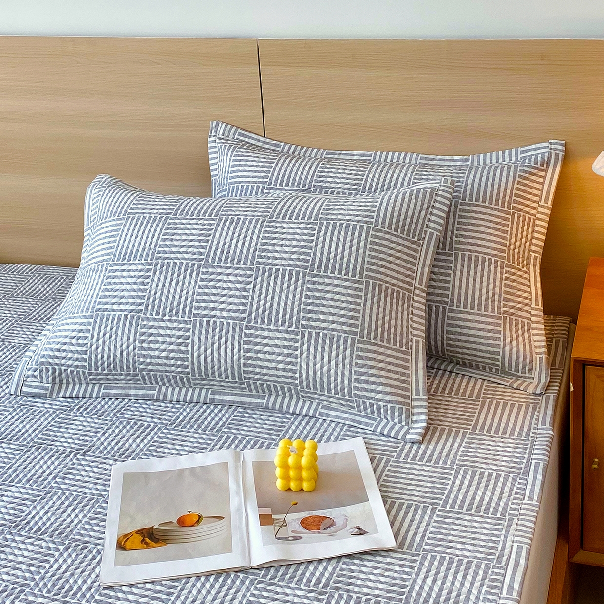 91家纺网 家纺一手货源 找家纺 金鑫汇家纺 2026春夏新款成人床新花型老粗布夹棉床盖软凉席席子可以机洗 休闲时光