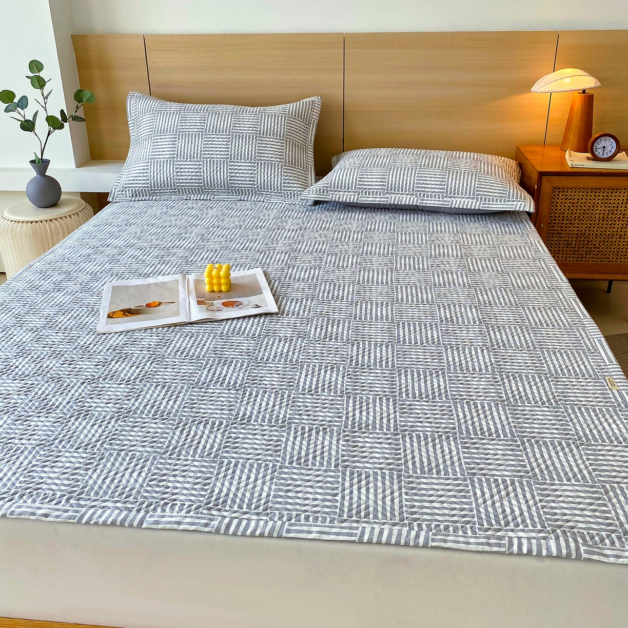 91家纺网 家纺一手货源 找家纺 金鑫汇家纺 2026春夏新款成人床新花型老粗布夹棉床盖软凉席席子可以机洗 休闲时光