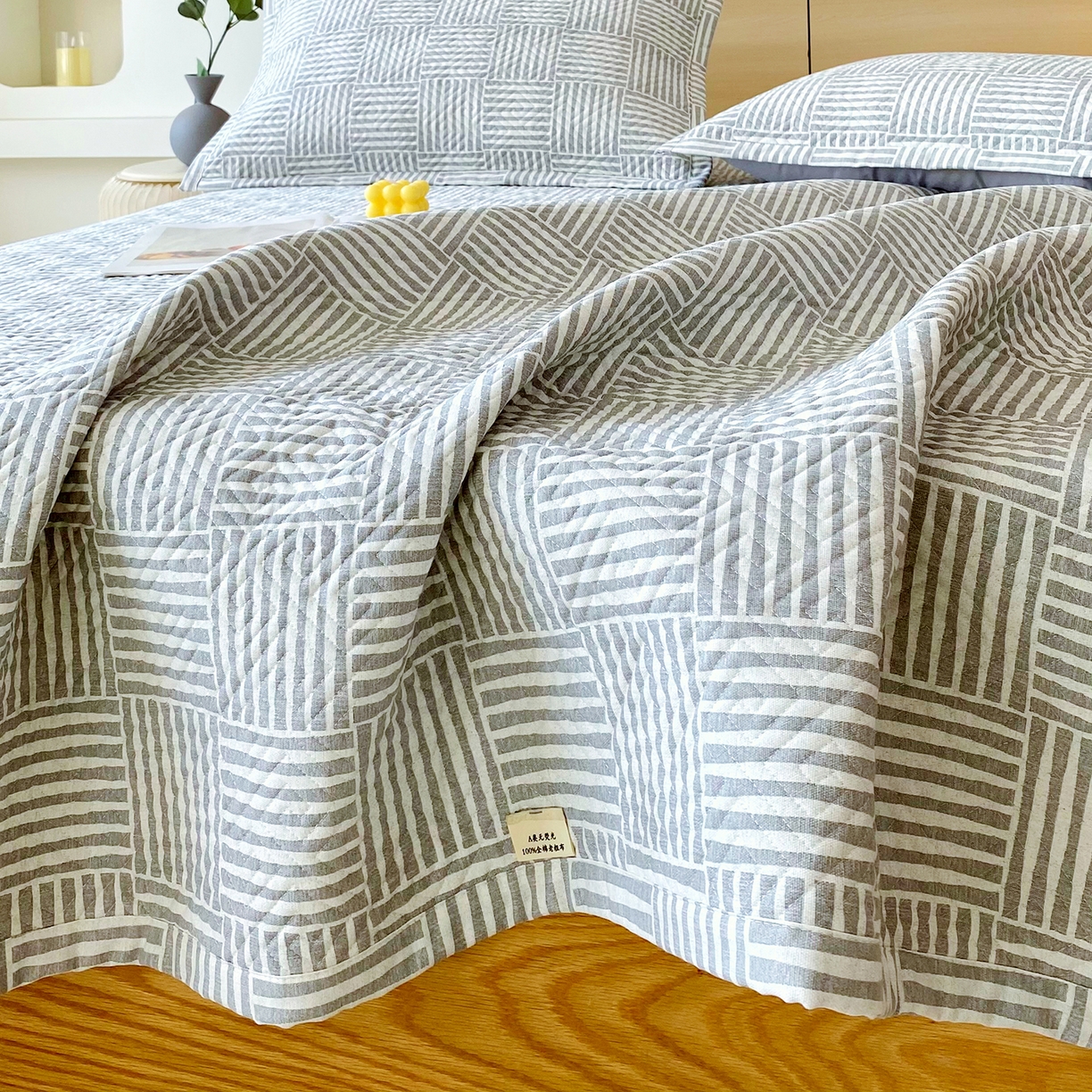 91家纺网 家纺一手货源 找家纺 金鑫汇家纺 2026春夏新款成人床新花型老粗布夹棉床盖软凉席席子可以机洗 休闲时光