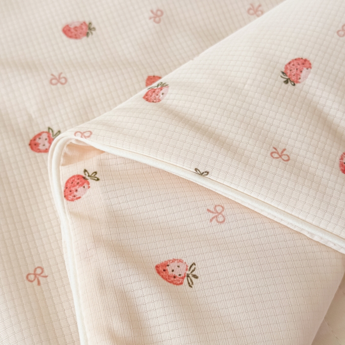 91家纺网 家纺一手货源 找家纺 帕拉美拉 2026新款A类(聚乳酸)提花凉感丝三件套夏被 甜果轻语