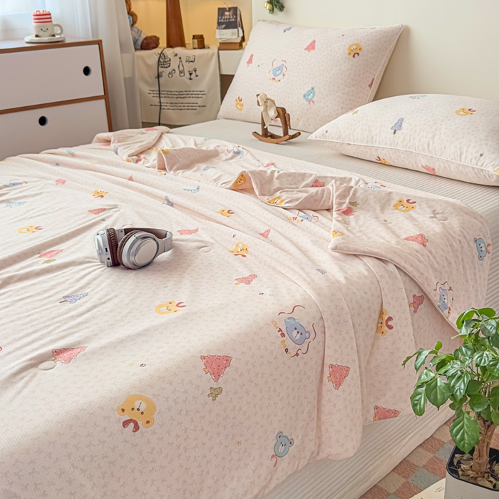 91家纺网 家纺一手货源 找家纺 帕拉美拉 2026新款A类(聚乳酸)提花凉感丝三件套夏被 熊语林栖