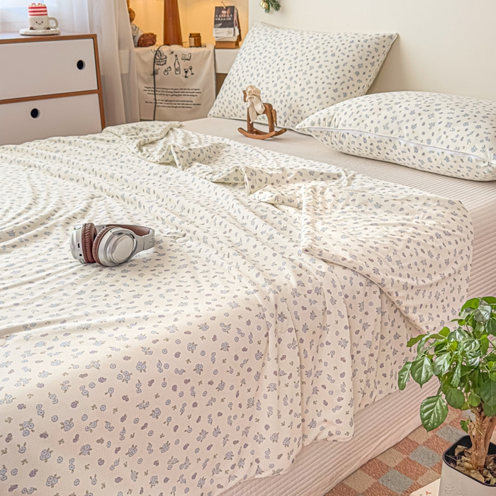 91家纺网 家纺一手货源 找家纺 帕拉美拉 2026新款A类(聚乳酸)提花凉感丝三件套夏被 雾蓝织花