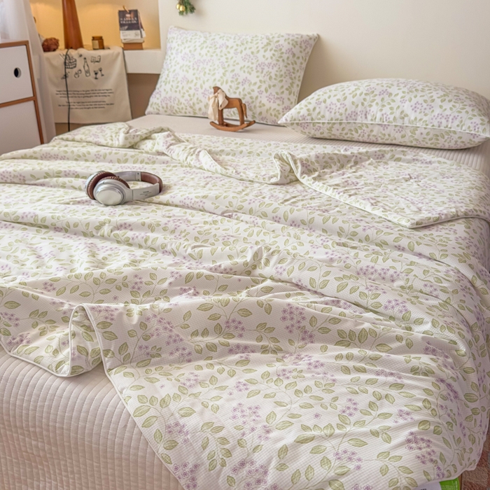 91家纺网 家纺一手货源 找家纺 帕拉美拉 2026新款A类(聚乳酸)提花凉感丝三件套夏被 雾紫青蔓