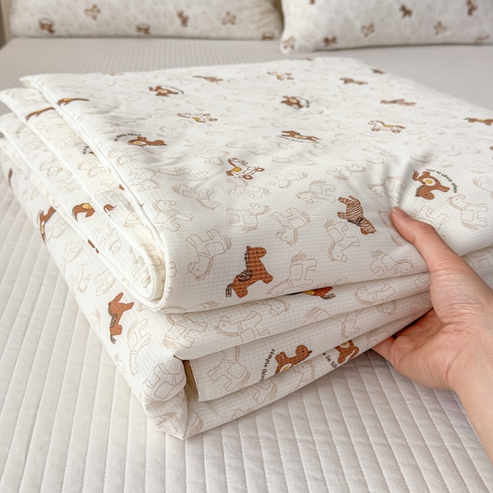 91家纺网 家纺一手货源 找家纺 帕拉美拉 2026新款A类(聚乳酸)提花凉感丝三件套夏被 摇马星织