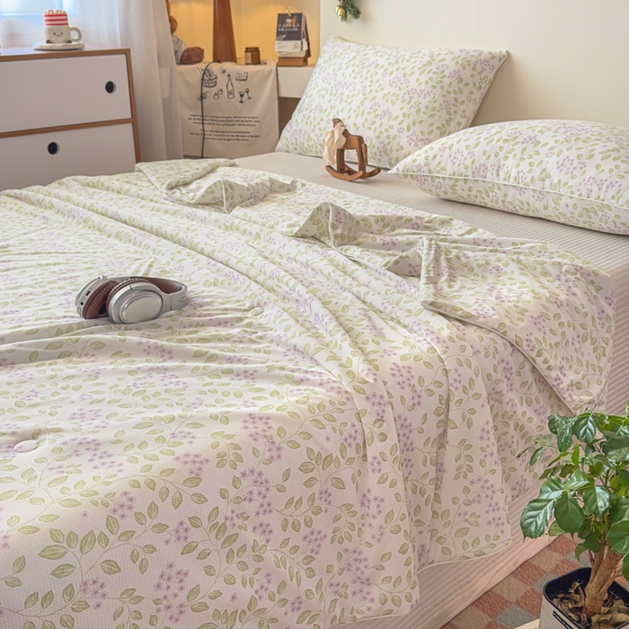 91家纺网 家纺一手货源 找家纺 帕拉美拉 2026新款A类(聚乳酸)提花凉感丝三件套夏被 雾紫青蔓