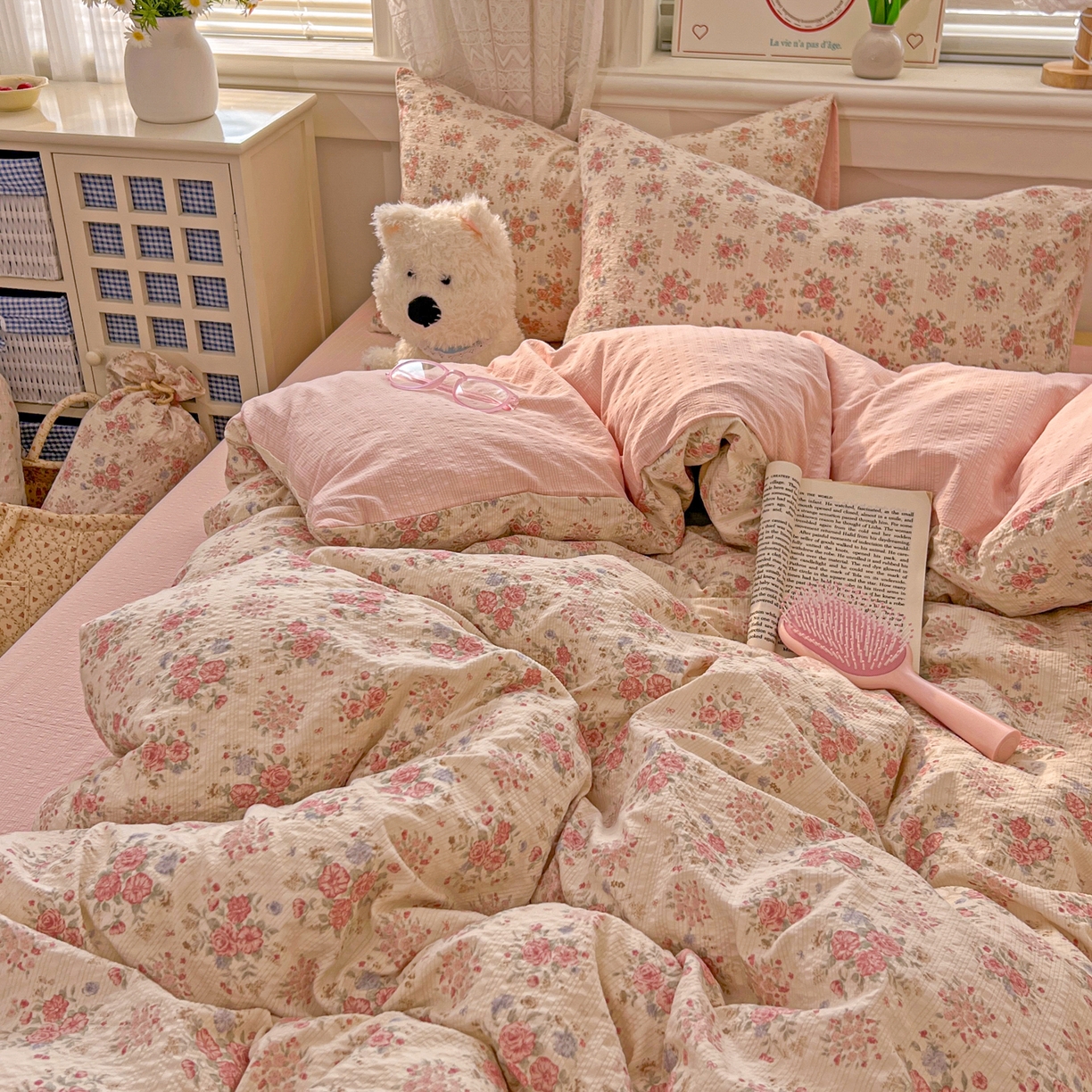 91家纺网 家纺一手货源 找家纺 暖伊家居 2026新款糖果小布袋泡芙纱四件套 韩式梨梦