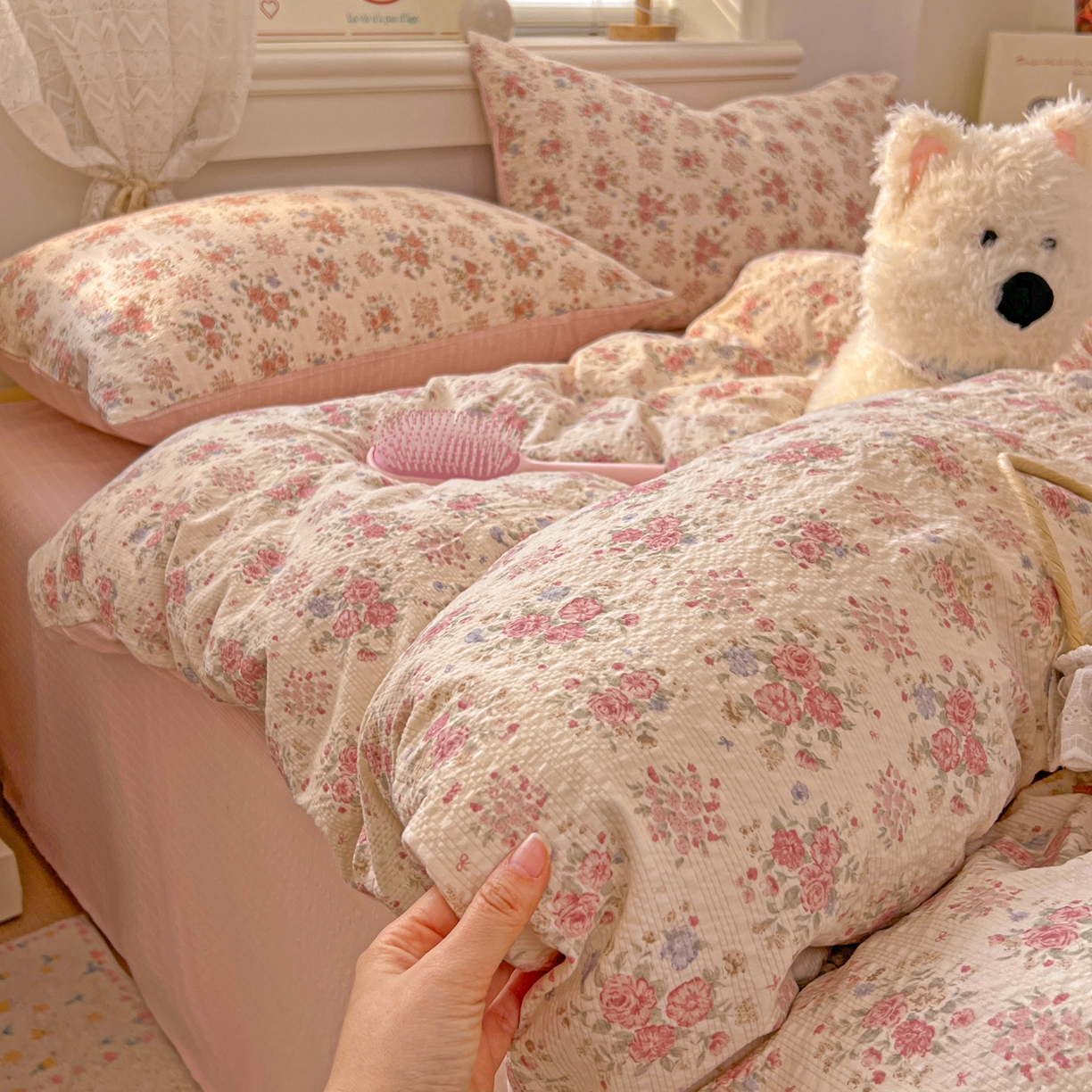 91家纺网 家纺一手货源 找家纺 暖伊家居 2026新款糖果小布袋泡芙纱四件套 韩式梨梦