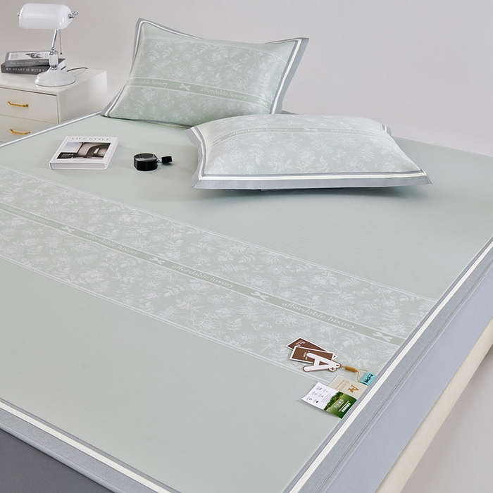 91家纺网 家纺一手货源 找家纺 小牛席业 2026春夏新款轻奢半定位凉感冰丝席凉席席子系列床笠款 轻奢半定位-抹茶 床笠款