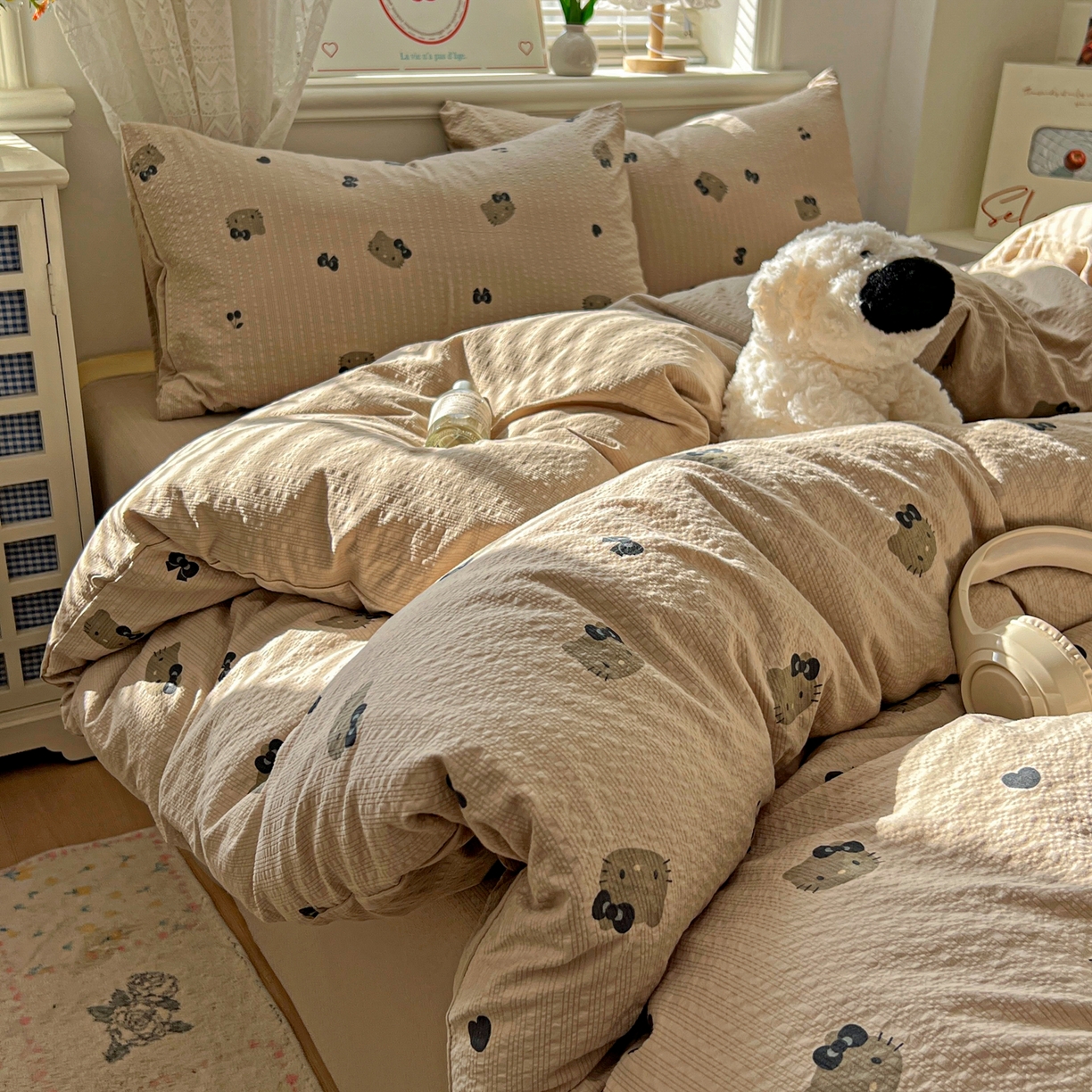 91家纺网 家纺一手货源 找家纺 暖伊家居 2026新款糖果小布袋泡芙纱四件套 黑皮KT