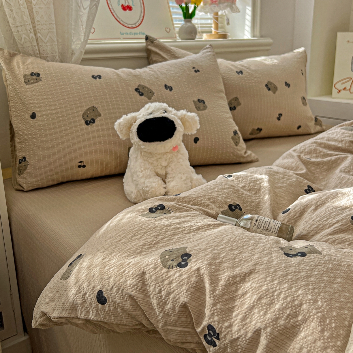 91家纺网 家纺一手货源 找家纺 暖伊家居 2026新款糖果小布袋泡芙纱四件套 黑皮KT