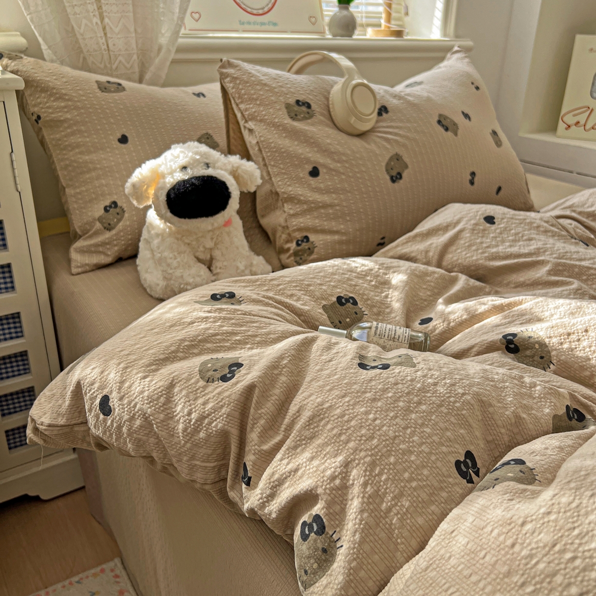 91家纺网 家纺一手货源 找家纺 暖伊家居 2026新款糖果小布袋泡芙纱四件套 黑皮KT