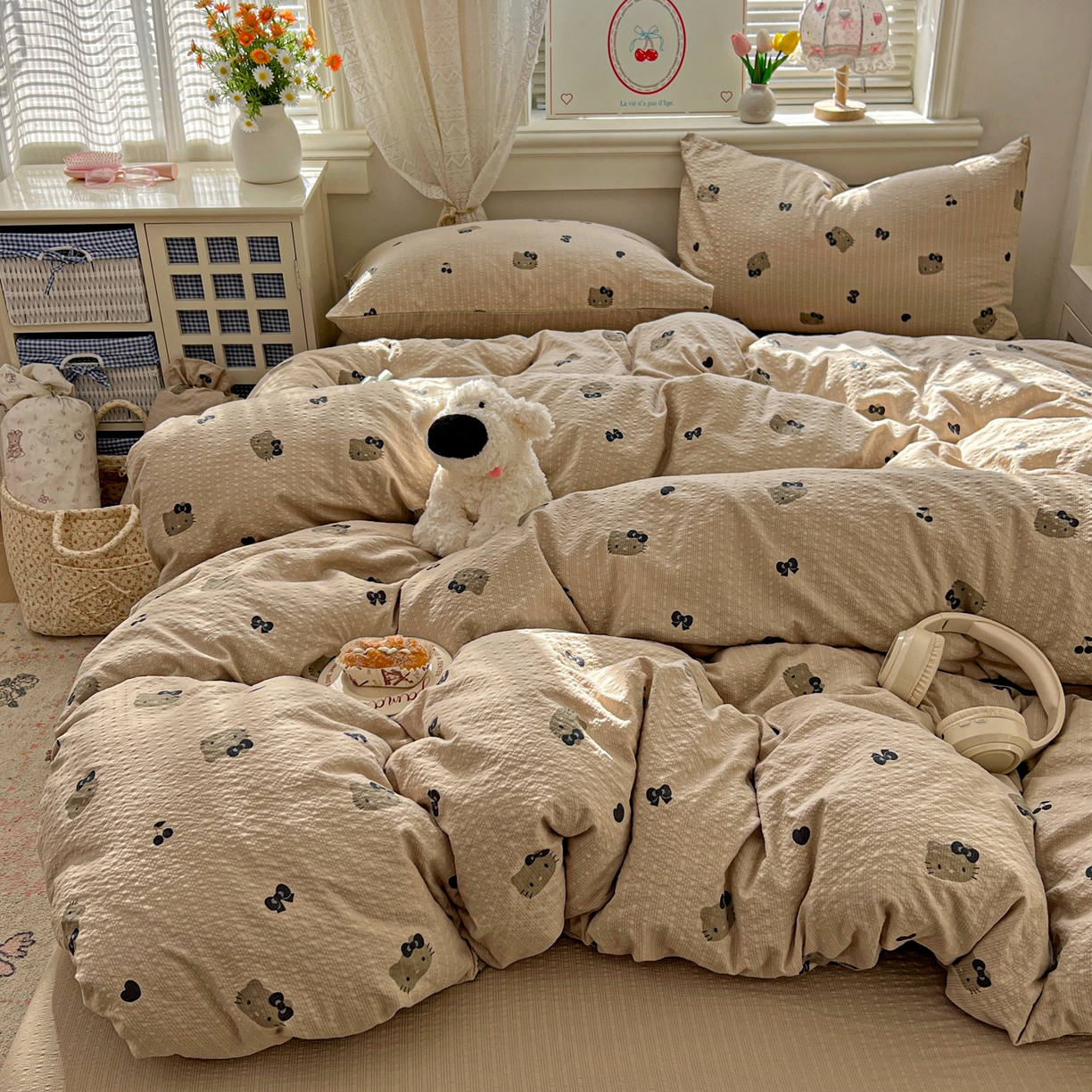 91家纺网 家纺一手货源 找家纺 暖伊家居 2026新款糖果小布袋泡芙纱四件套 黑皮KT