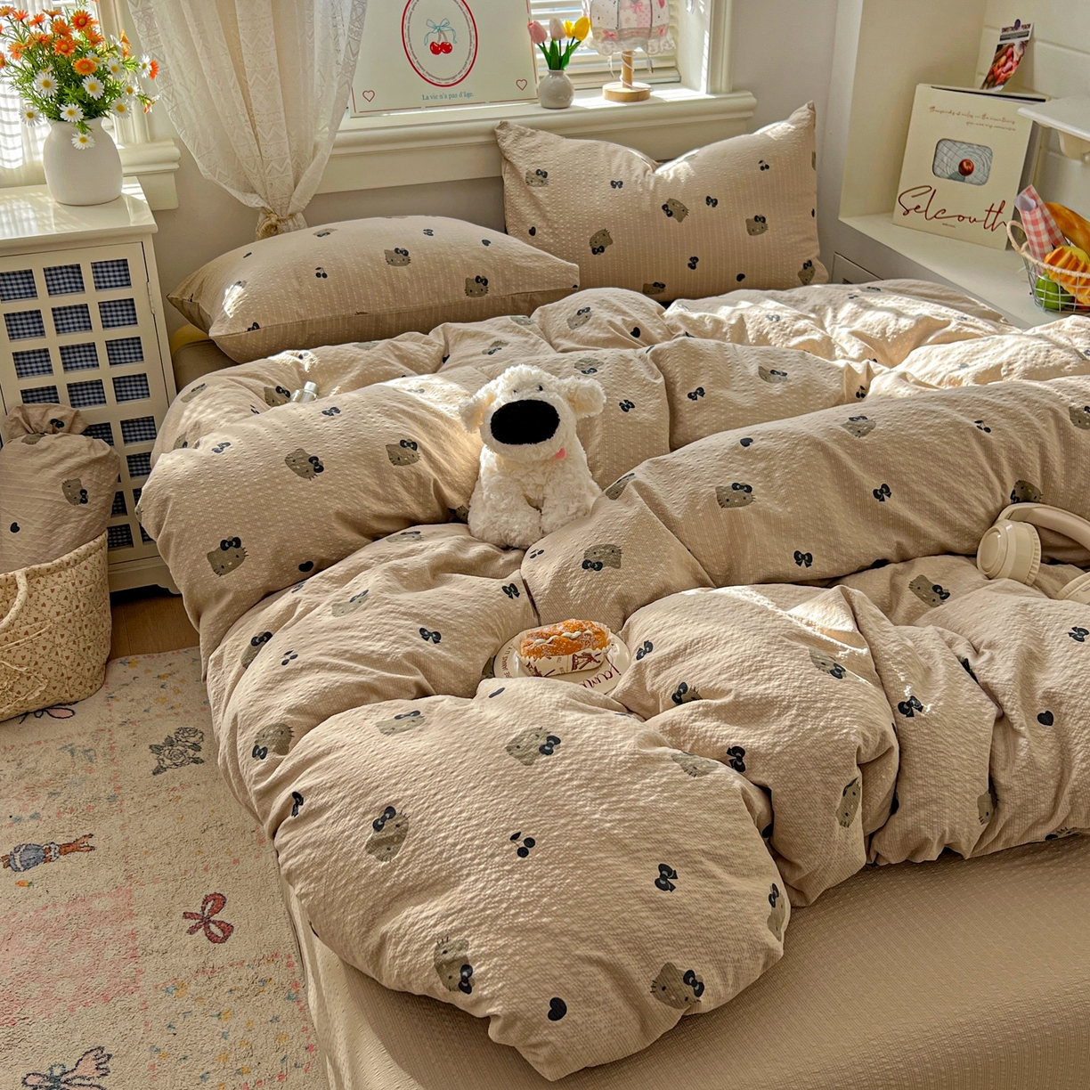 91家纺网 家纺一手货源 找家纺 暖伊家居 2026新款糖果小布袋泡芙纱四件套 黑皮KT