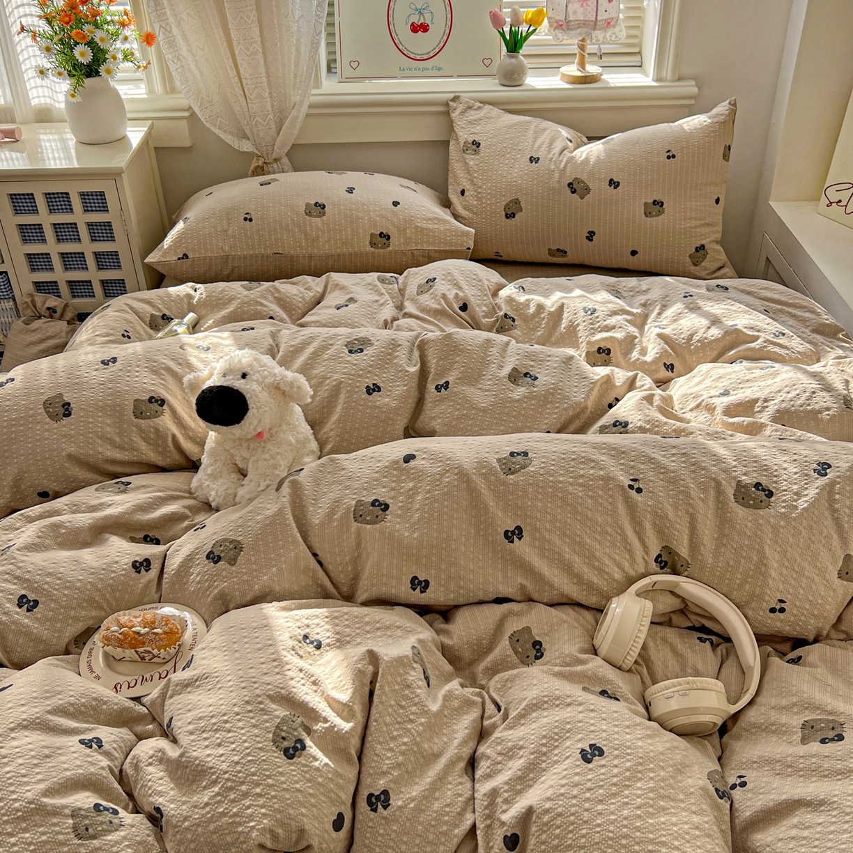 91家纺网 家纺一手货源 找家纺 暖伊家居 2026新款糖果小布袋泡芙纱四件套 黑皮KT