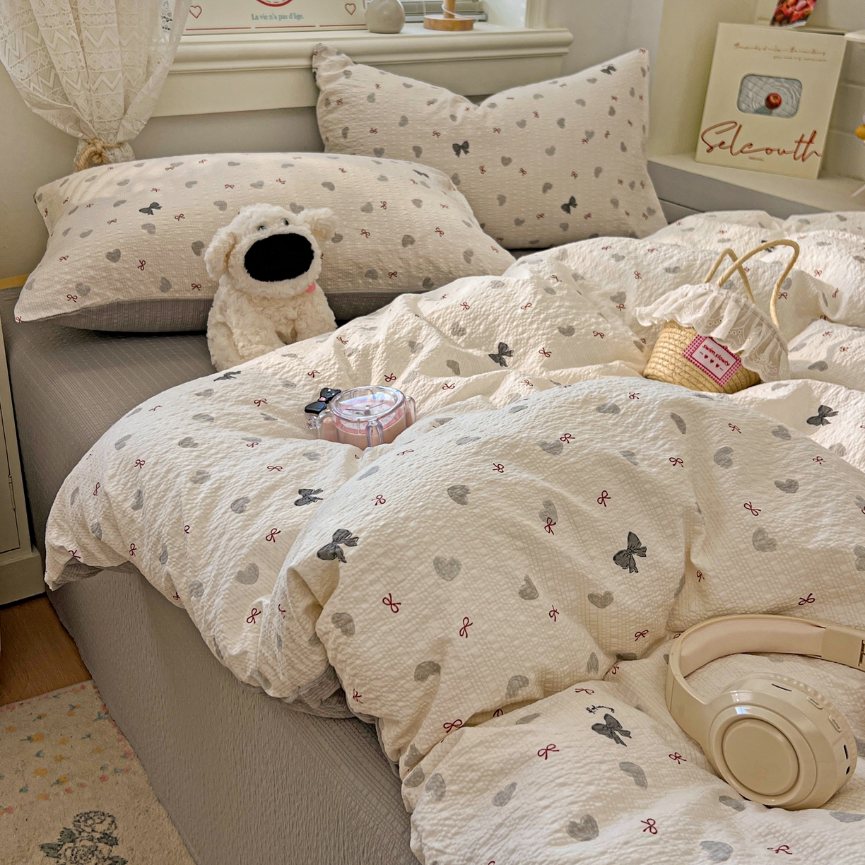 91家纺网 家纺一手货源 找家纺 暖伊家居 2026新款糖果小布袋泡芙纱四件套 简约巴恩