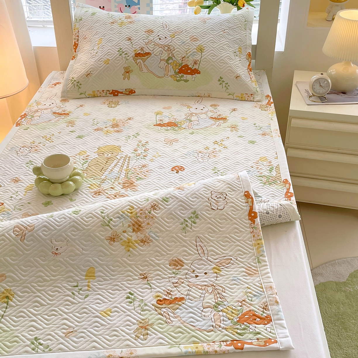 91家纺网 家纺一手货源 找家纺 （总）金鑫汇家纺 2026春夏新款学生床新花型老粗布床盖夹棉软凉席席子可以机洗