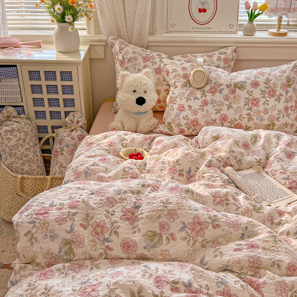 91家纺网 家纺一手货源 找家纺 暖伊家居 2026新款糖果小布袋泡芙纱四件套 浪漫繁花