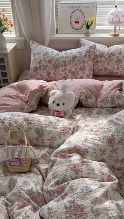 91家纺网 家纺一手货源 找家纺 暖伊家居 2026新款糖果小布袋泡芙纱四件套 浪漫繁花