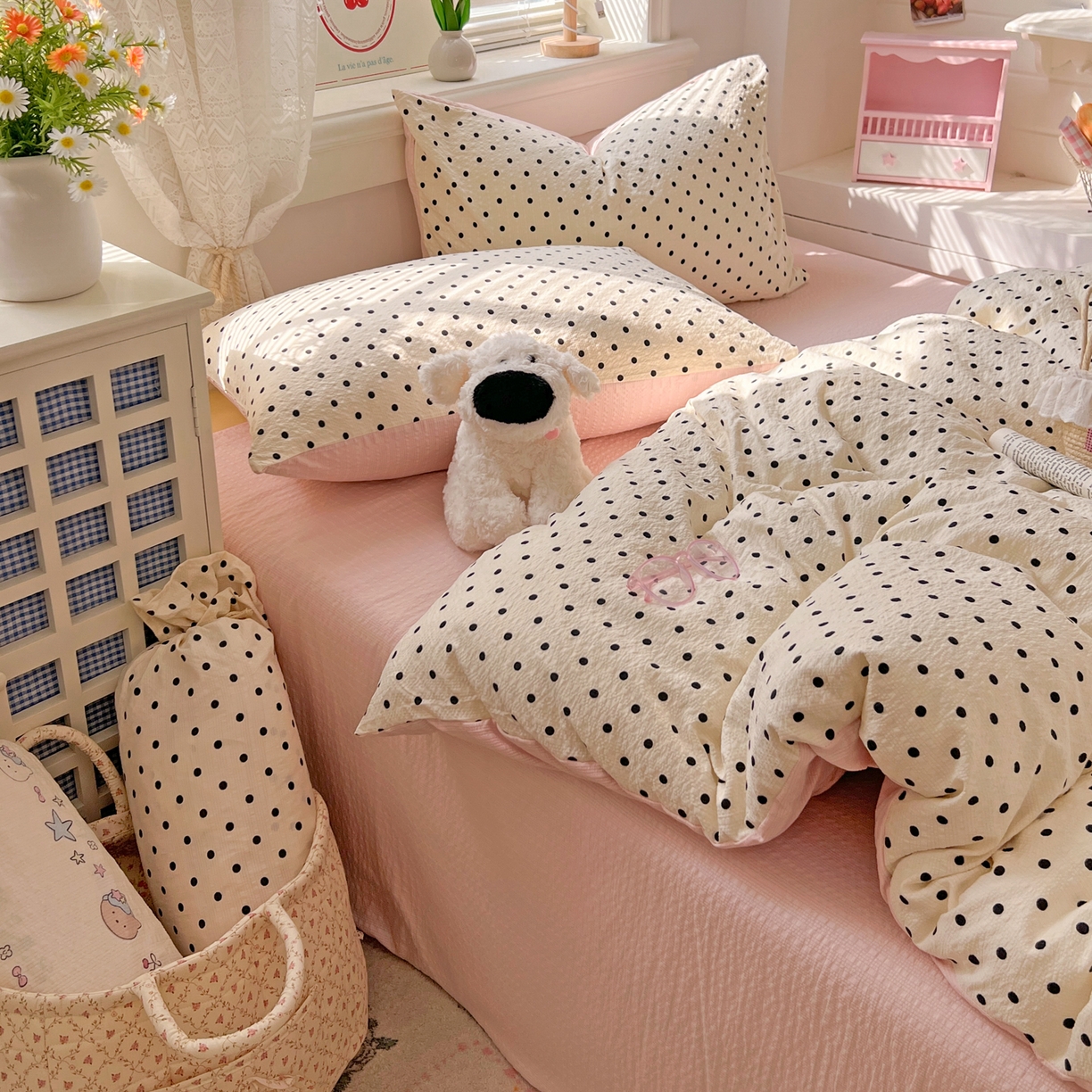 91家纺网 家纺一手货源 找家纺 暖伊家居 2026新款糖果小布袋泡芙纱四件套 奶油波点