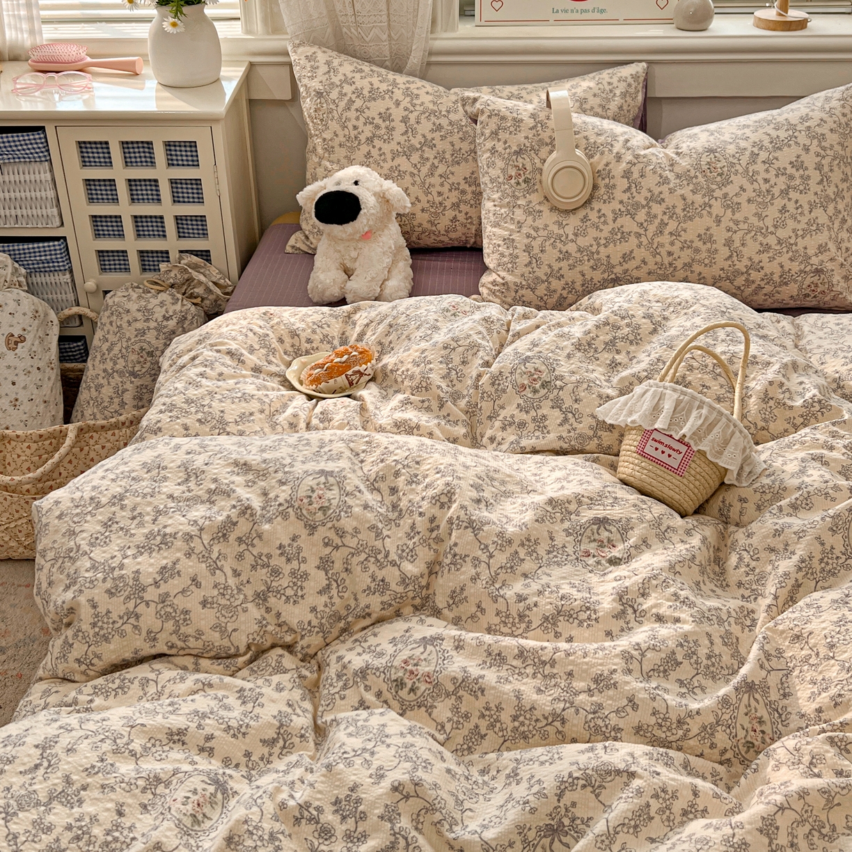 91家纺网 家纺一手货源 找家纺 暖伊家居 2026新款糖果小布袋泡芙纱四件套 南法秘境