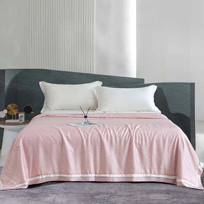 91家纺网 家纺一手货源 找家纺 2026春夏新款100S兰精天丝豹纹提花可水洗桑蚕丝夏凉被空调被100蚕丝填充 豹纹-嫩粉