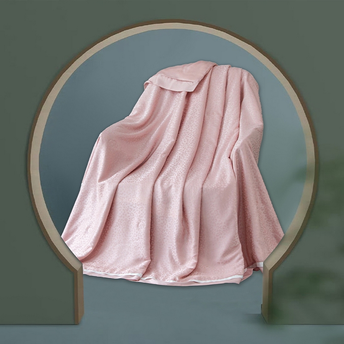 91家纺网 家纺一手货源 找家纺 2026春夏新款100S兰精天丝豹纹提花可水洗桑蚕丝夏凉被空调被100蚕丝填充 豹纹-嫩粉