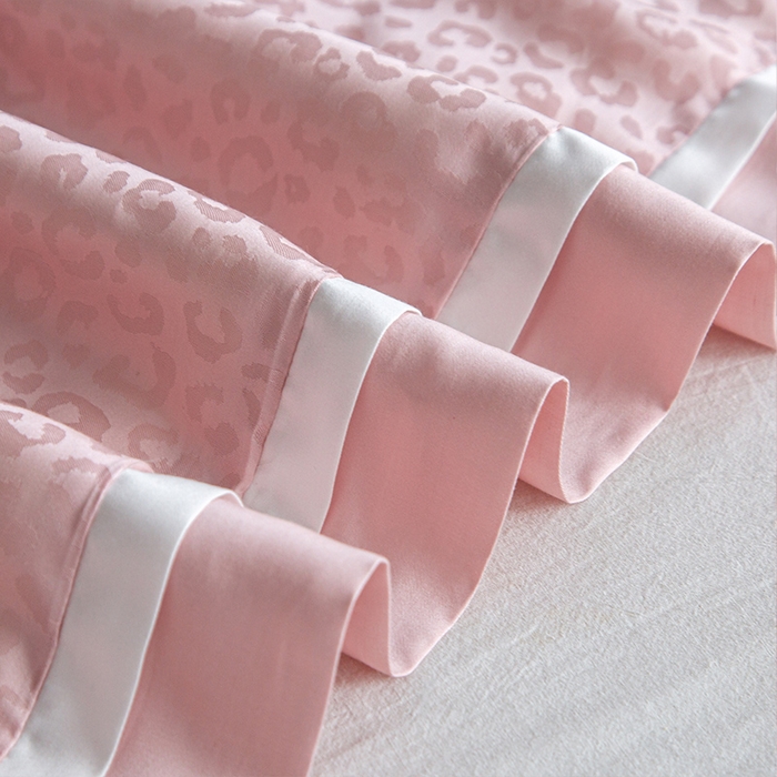 91家纺网 家纺一手货源 找家纺 2026春夏新款100S兰精天丝豹纹提花可水洗桑蚕丝夏凉被空调被100蚕丝填充 豹纹-嫩粉