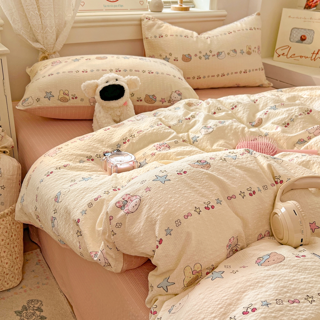 91家纺网 家纺一手货源 找家纺 暖伊家居 2026新款糖果小布袋泡芙纱四件套 少女KT