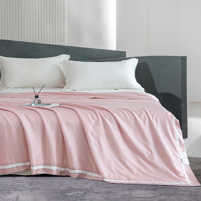 91家纺网 家纺一手货源 找家纺 （总）2026春夏新款100S兰精天丝豹纹提花可水洗桑蚕丝夏凉被空调被100蚕丝填充