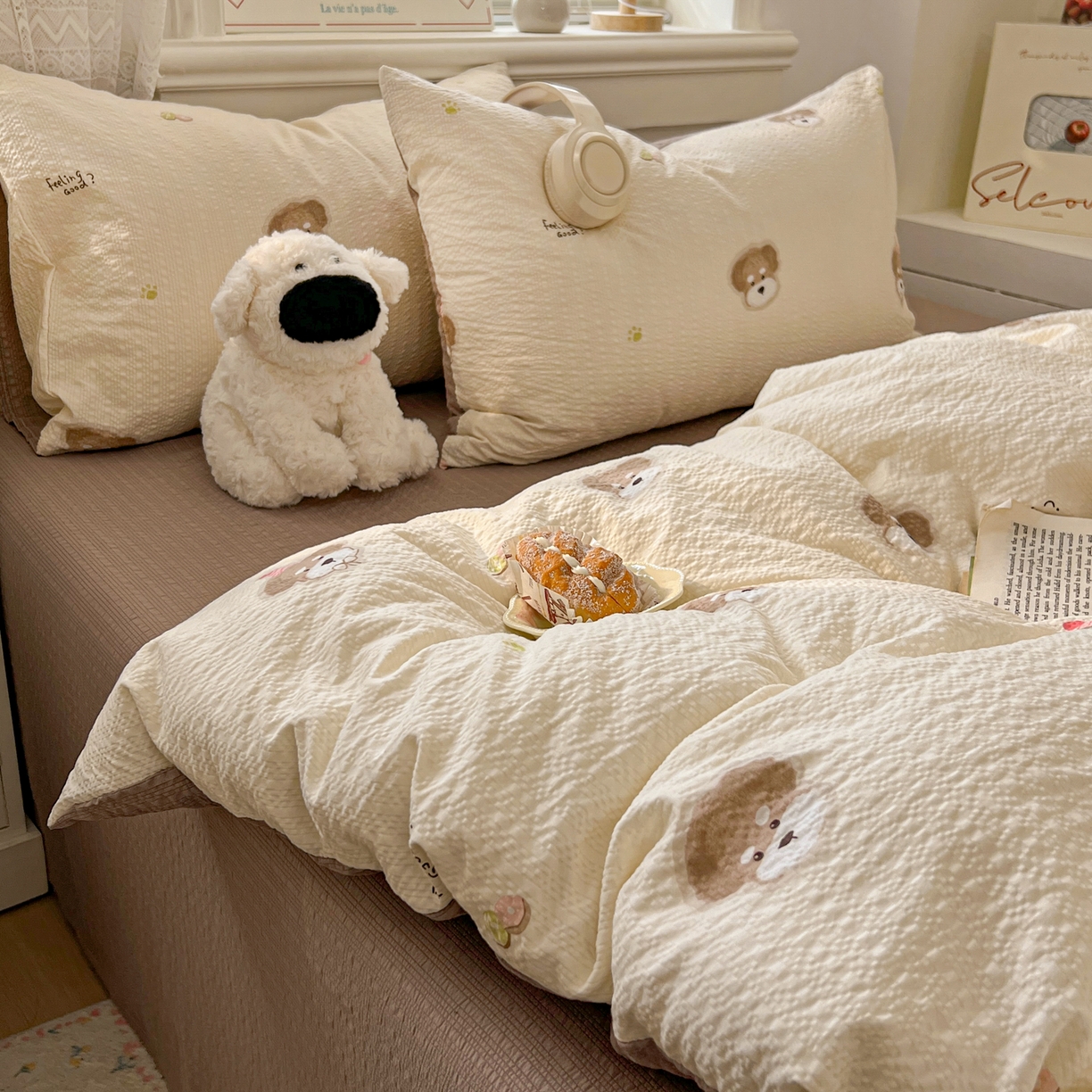 91家纺网 家纺一手货源 找家纺 暖伊家居 2026新款糖果小布袋泡芙纱四件套 生日小狗