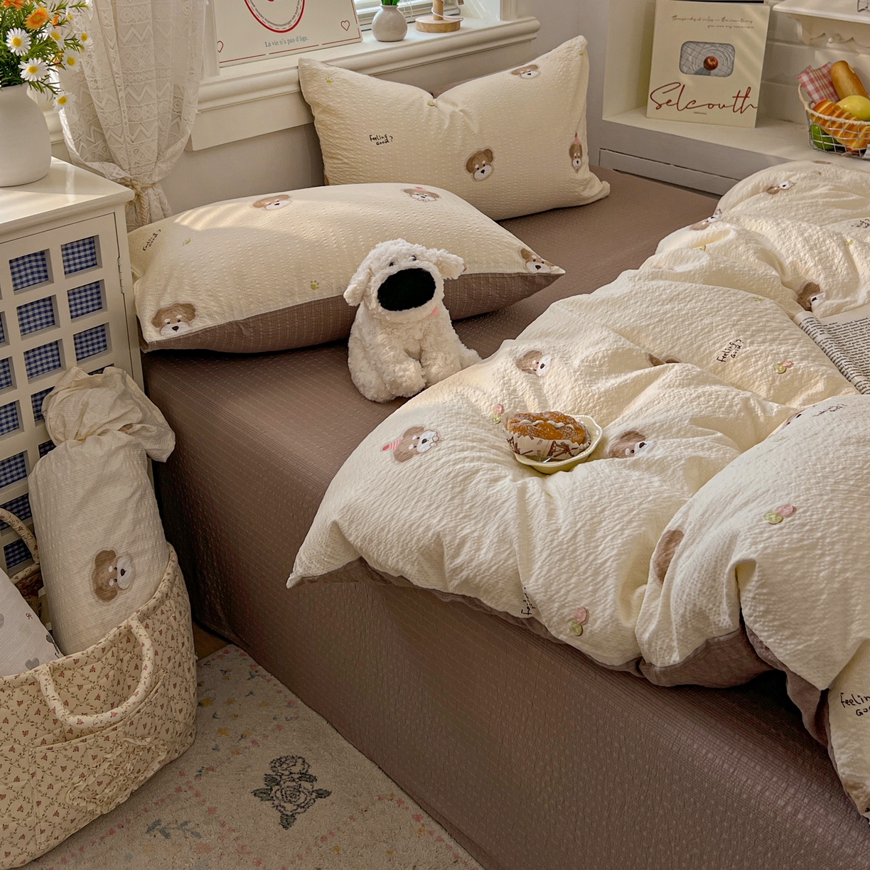 91家纺网 家纺一手货源 找家纺 暖伊家居 2026新款糖果小布袋泡芙纱四件套 生日小狗