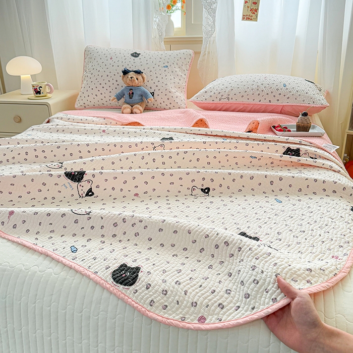 91家纺网 家纺一手货源 找家纺 淑女公社家纺 2026春夏新款高温砂洗床盖款纯棉四件套床盖被套单品单件 喵小姐