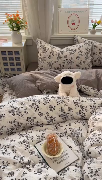 91家纺网 家纺一手货源 找家纺 暖伊家居 2026新款糖果小布袋泡芙纱四件套 水墨槿咖