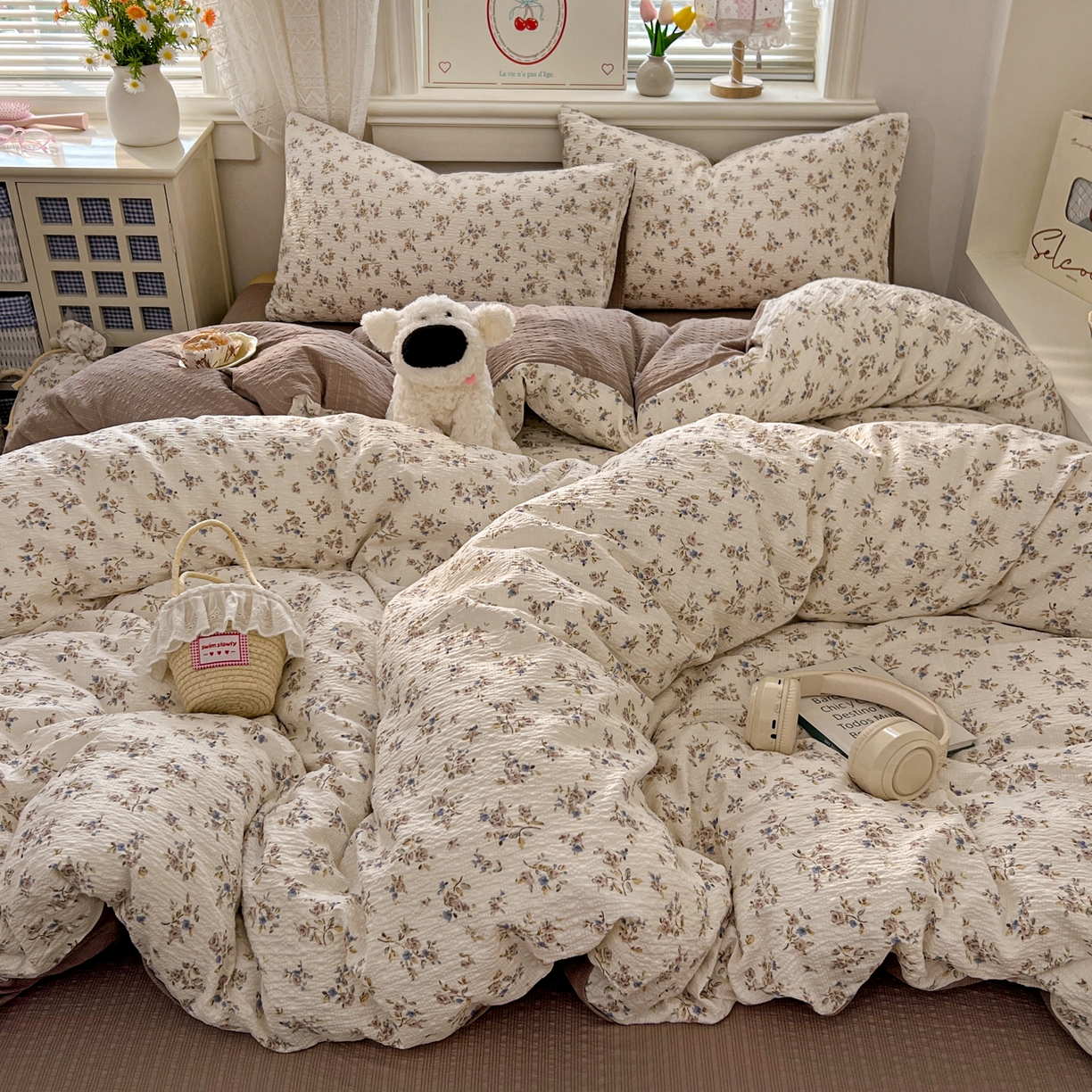 91家纺网 家纺一手货源 找家纺 暖伊家居 2026新款糖果小布袋泡芙纱四件套 松木枫林