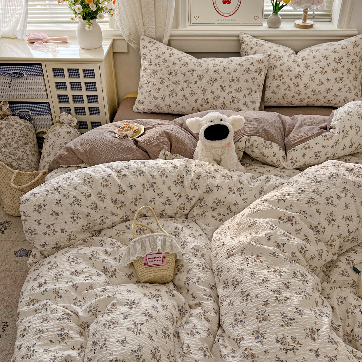 91家纺网 家纺一手货源 找家纺 暖伊家居 2026新款糖果小布袋泡芙纱四件套 松木枫林