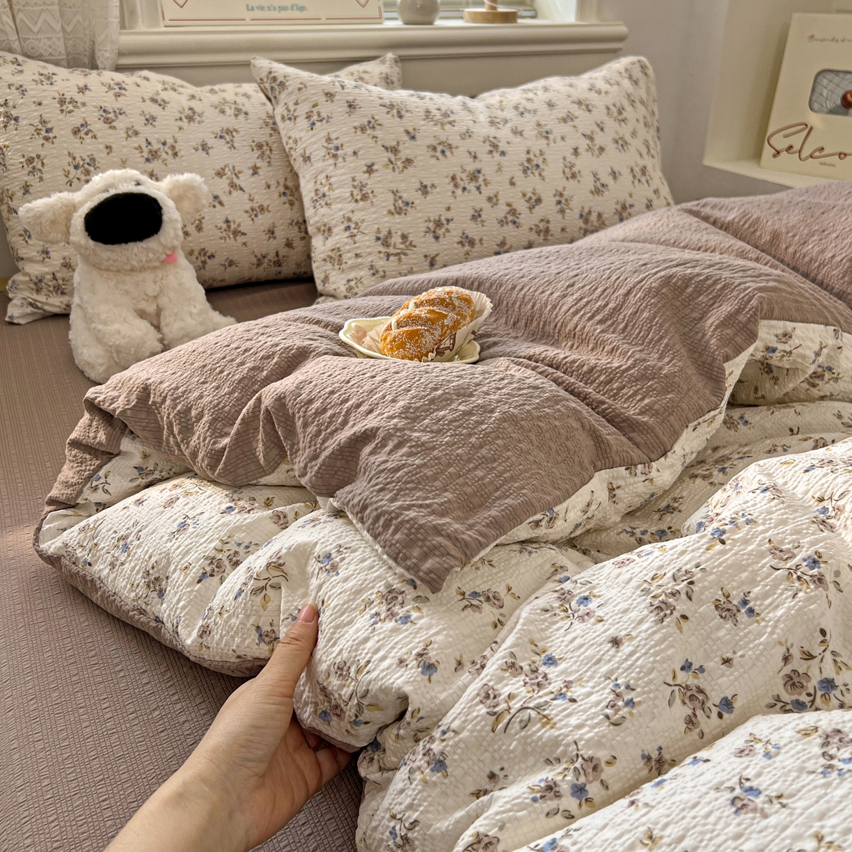 91家纺网 家纺一手货源 找家纺 暖伊家居 2026新款糖果小布袋泡芙纱四件套 松木枫林