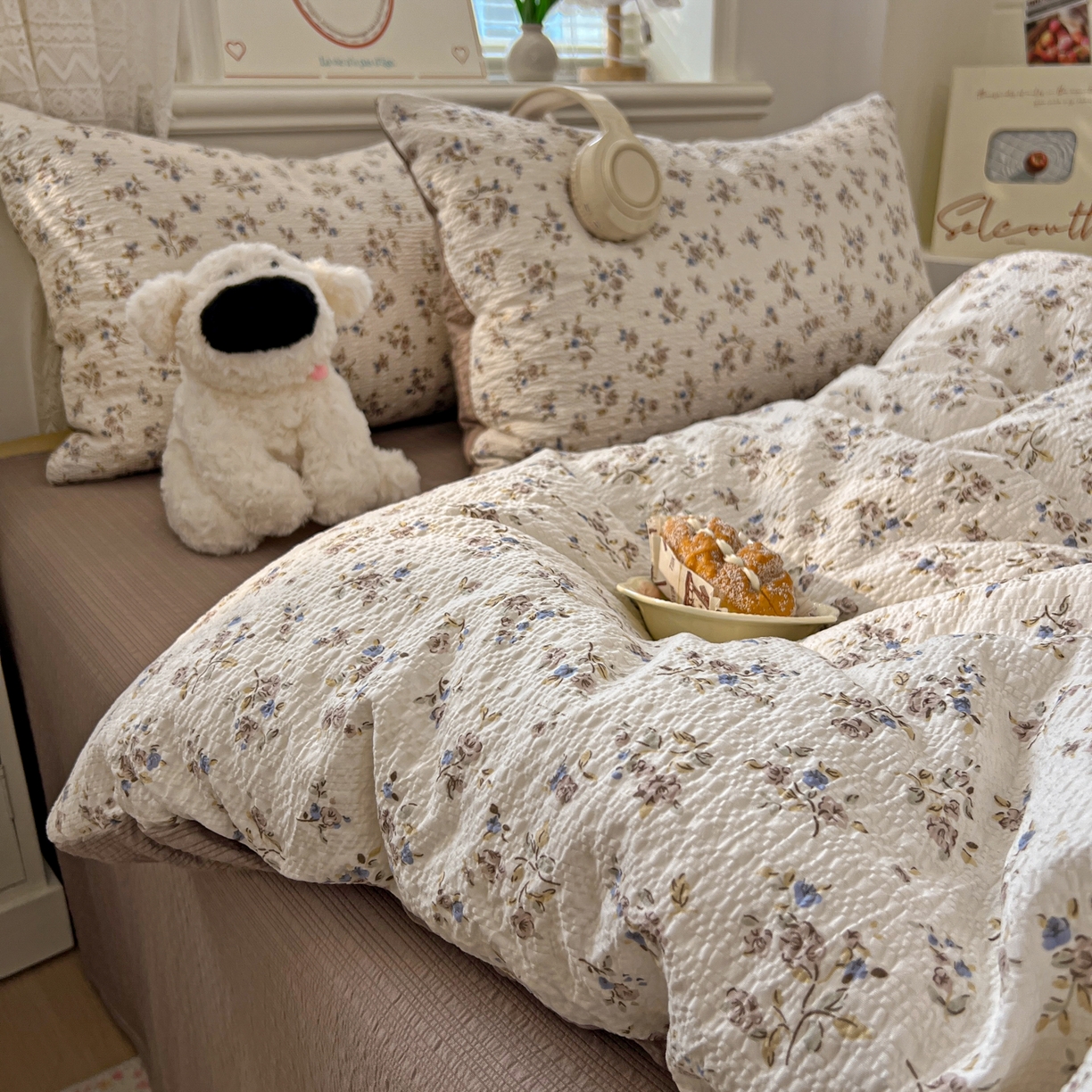 91家纺网 家纺一手货源 找家纺 暖伊家居 2026新款糖果小布袋泡芙纱四件套 松木枫林