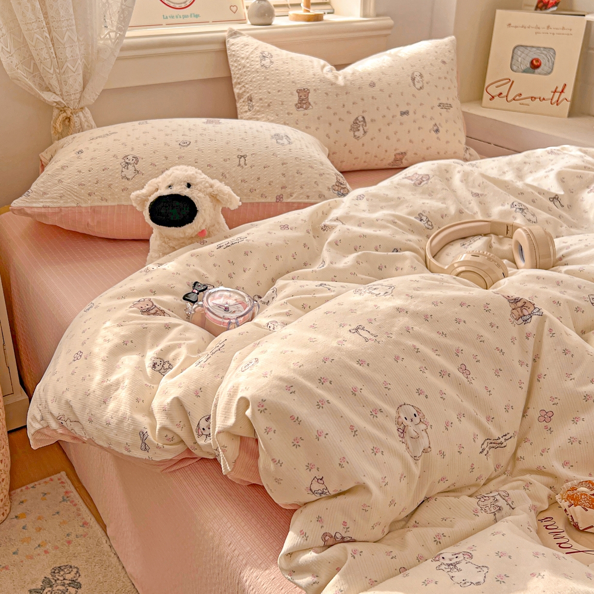 91家纺网 家纺一手货源 找家纺 暖伊家居 2026新款糖果小布袋泡芙纱四件套 碎花兔熊