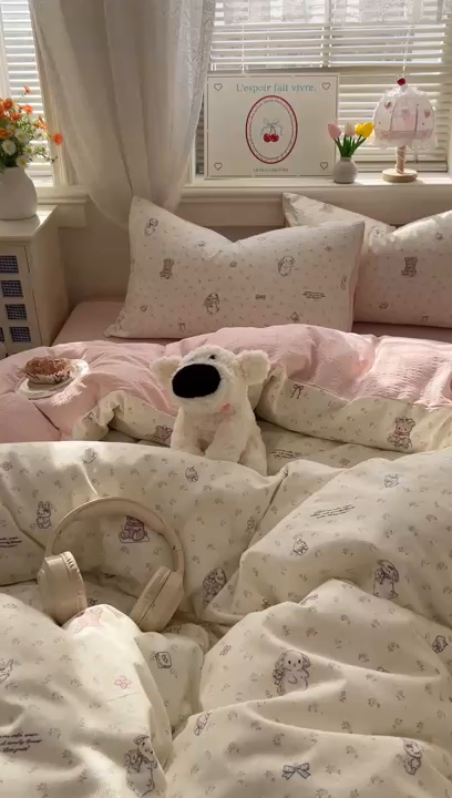 91家纺网 家纺一手货源 找家纺 暖伊家居 2026新款糖果小布袋泡芙纱四件套 碎花兔熊