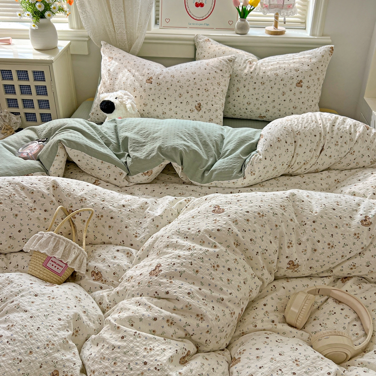 91家纺网 家纺一手货源 找家纺 暖伊家居 2026新款糖果小布袋泡芙纱四件套 童年木马