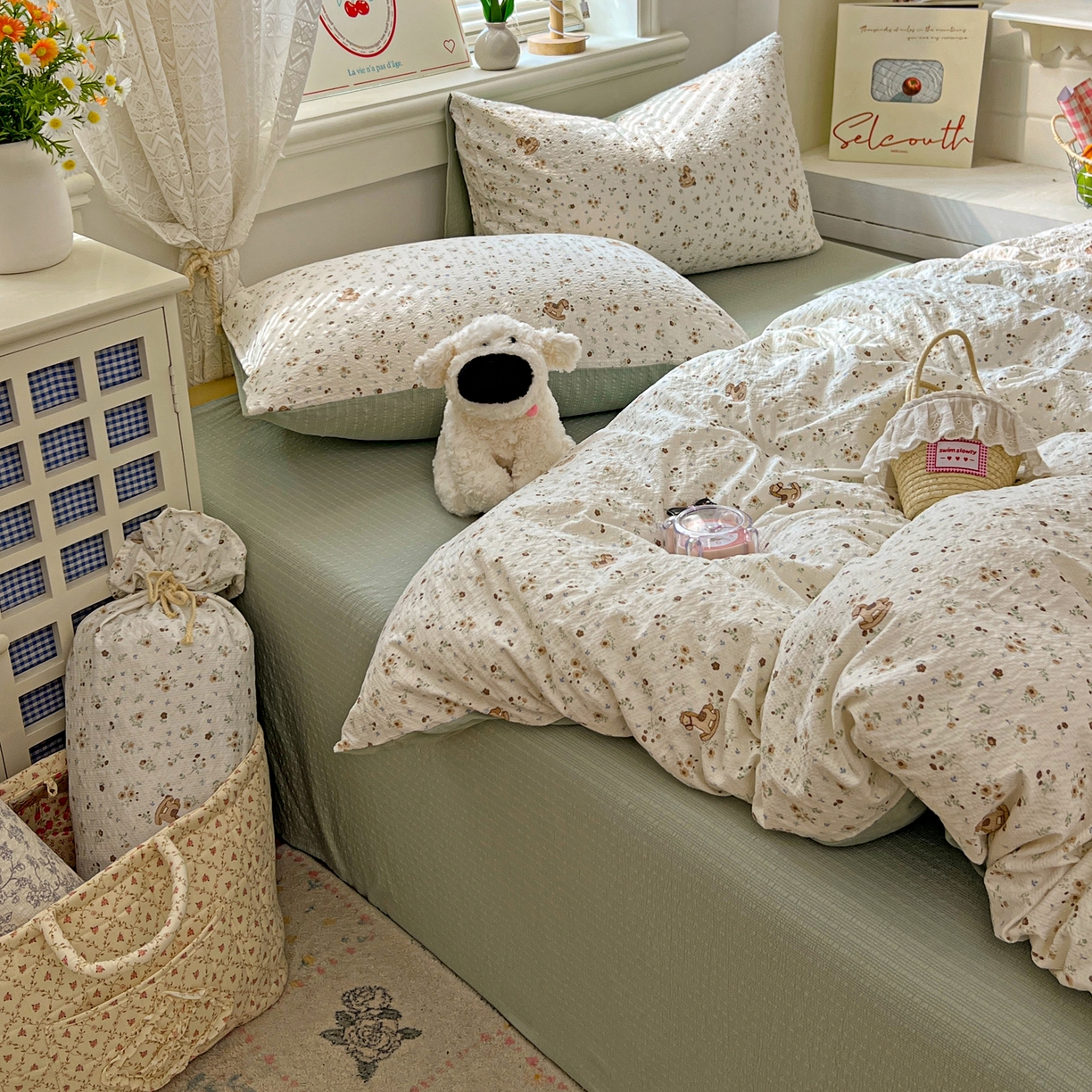 91家纺网 家纺一手货源 找家纺 暖伊家居 2026新款糖果小布袋泡芙纱四件套 童年木马