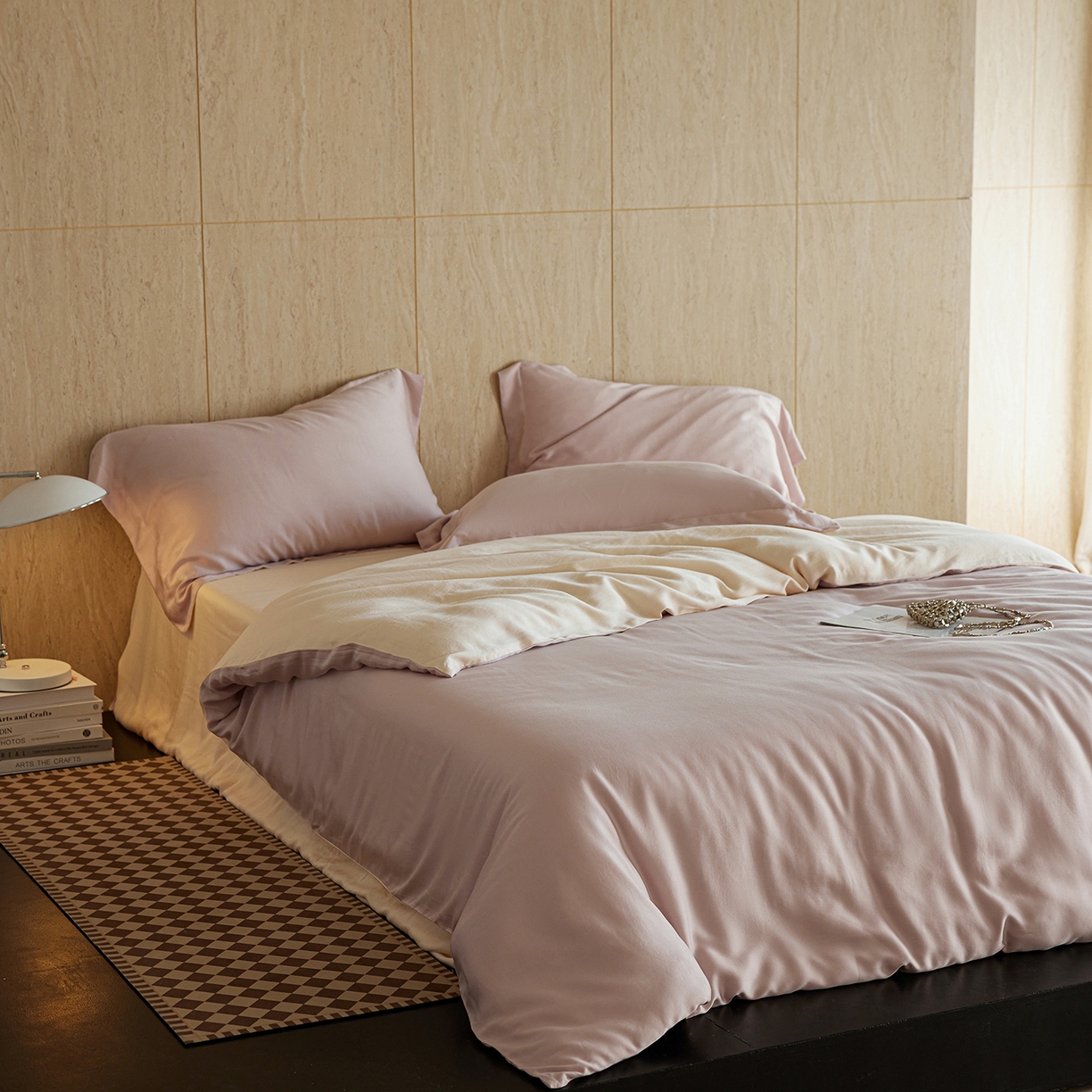 91家纺网 家纺一手货源 找家纺 初拾 2026新款60支水洗兰精天丝“慵懒风”四件套-软泡芙 软泡芙-浅紫奶昔