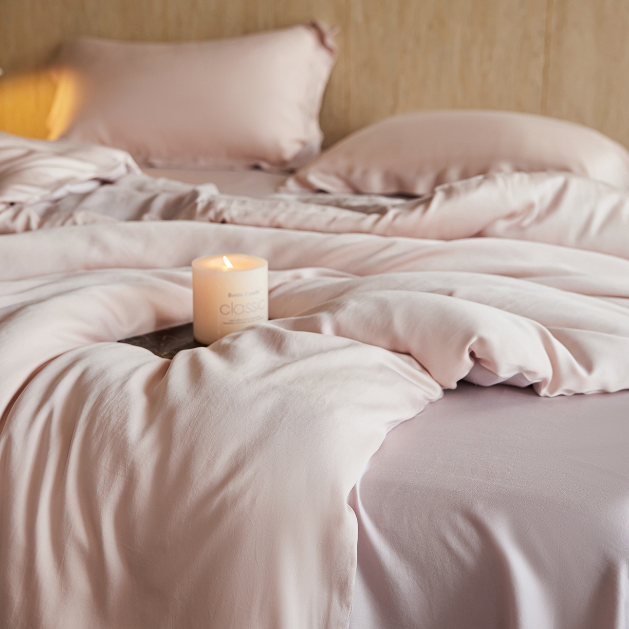 91家纺网 家纺一手货源 找家纺 初拾 2026新款60支水洗兰精天丝“慵懒风”四件套-软泡芙 软泡芙-甜蜜粉紫