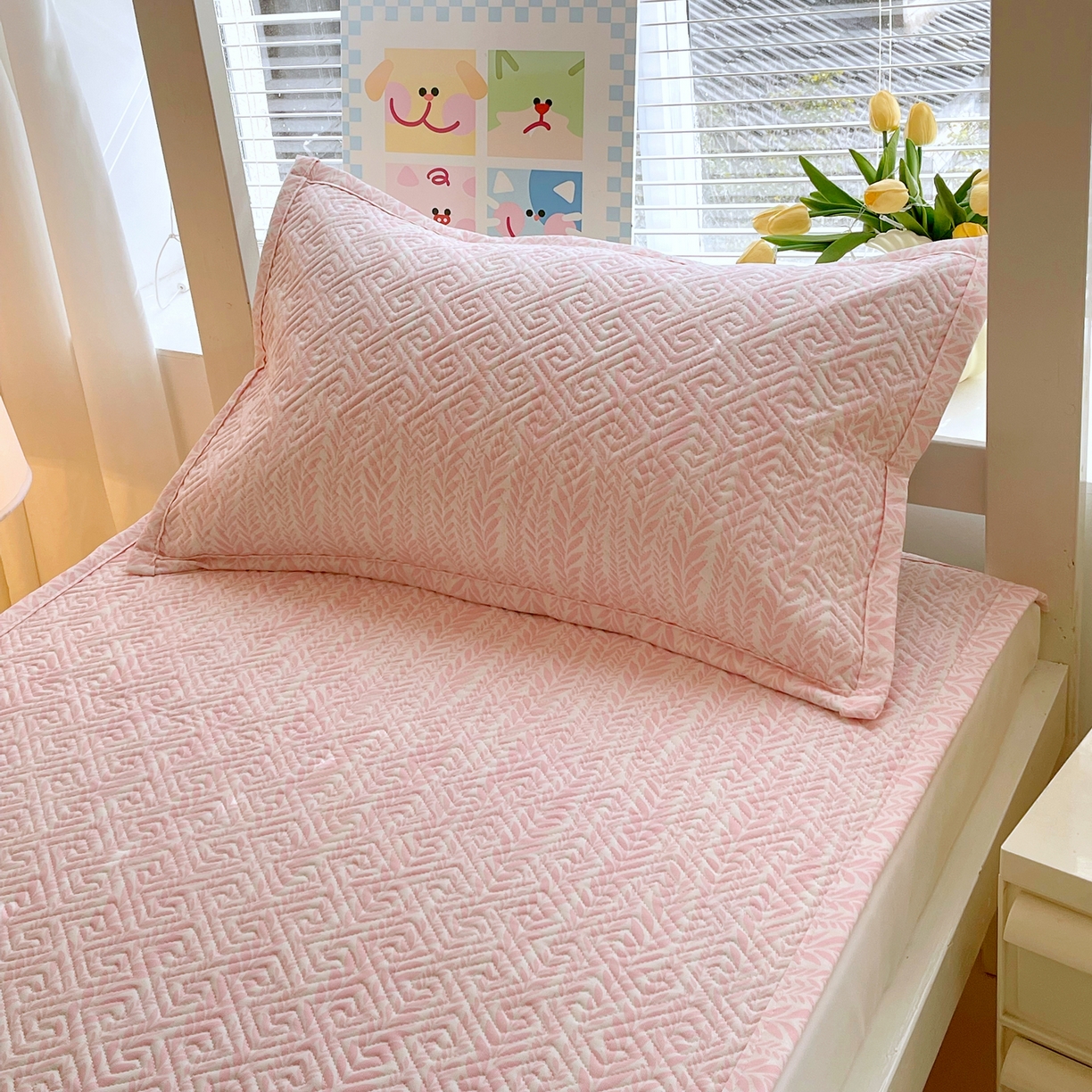 91家纺网 家纺一手货源 找家纺 （总）金鑫汇家纺 2026春夏新款学生床新花型老粗布床盖夹棉软凉席席子可以机洗