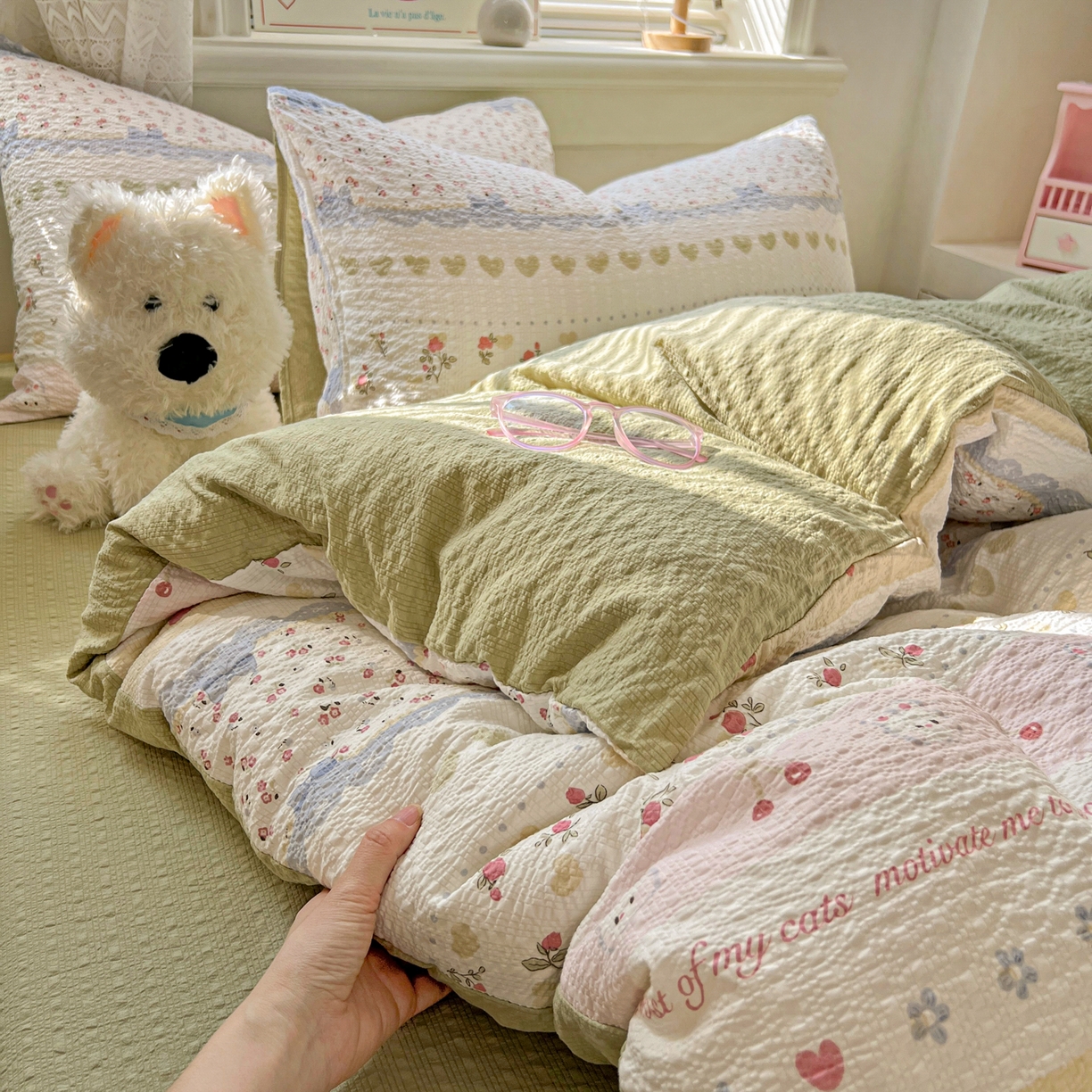 91家纺网 家纺一手货源 找家纺 暖伊家居 2026新款糖果小布袋泡芙纱四件套 栀夏来信